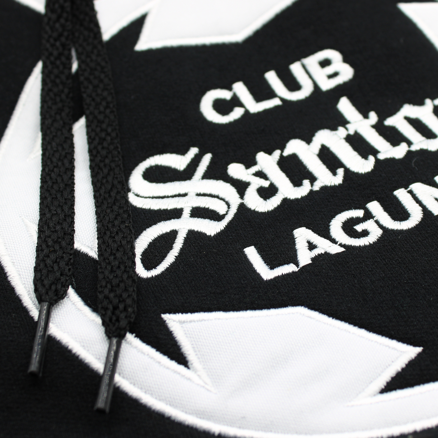 SUDADERA GUERRERA ESCUDO BLACK AND WHITE