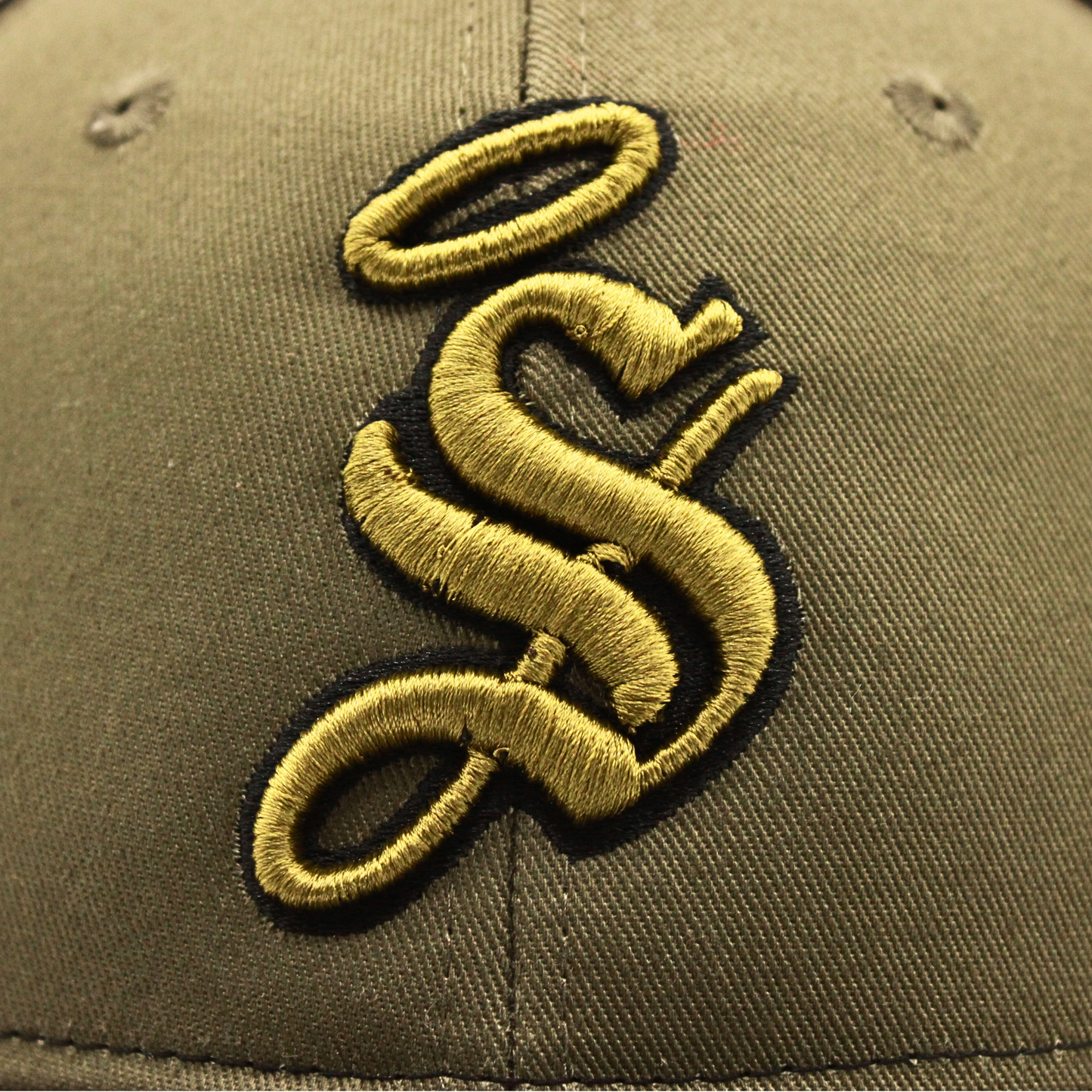 GORRA "S" VERDE OLIVO