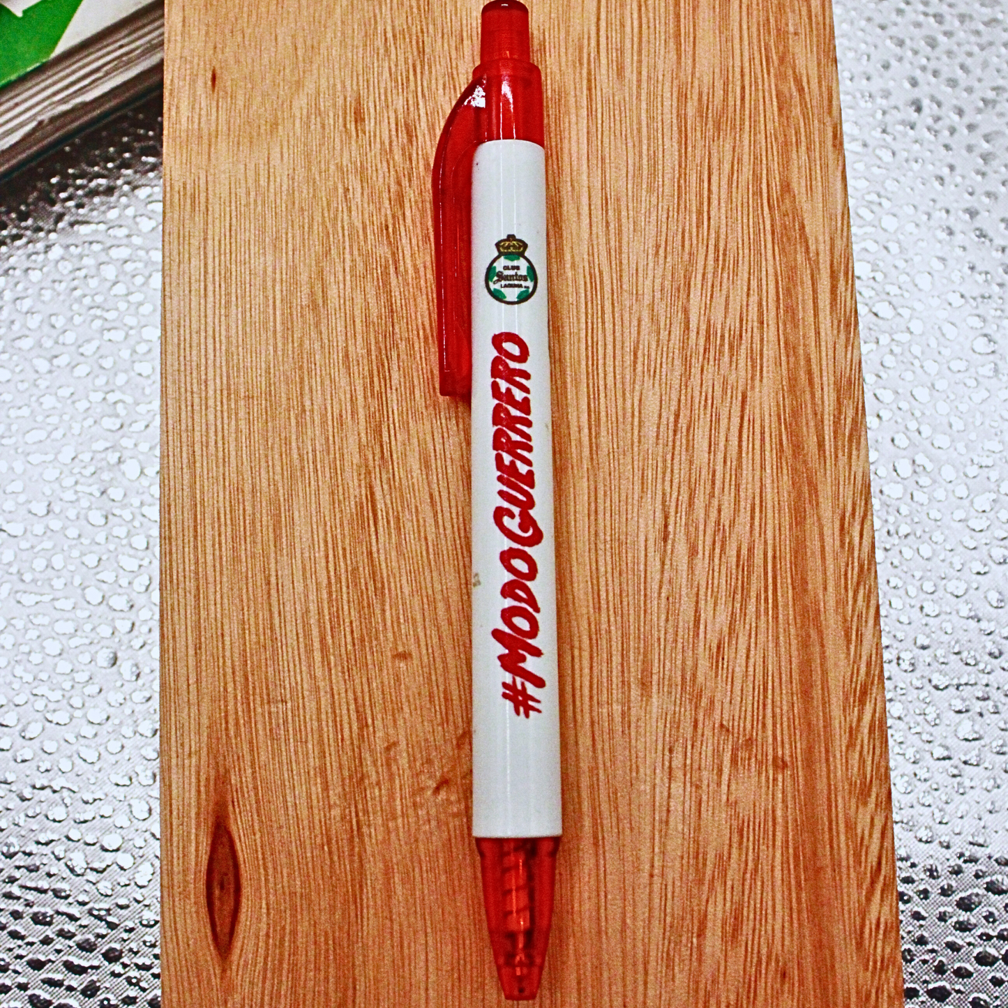 <transcy>SANTOS RED PEN</transcy>