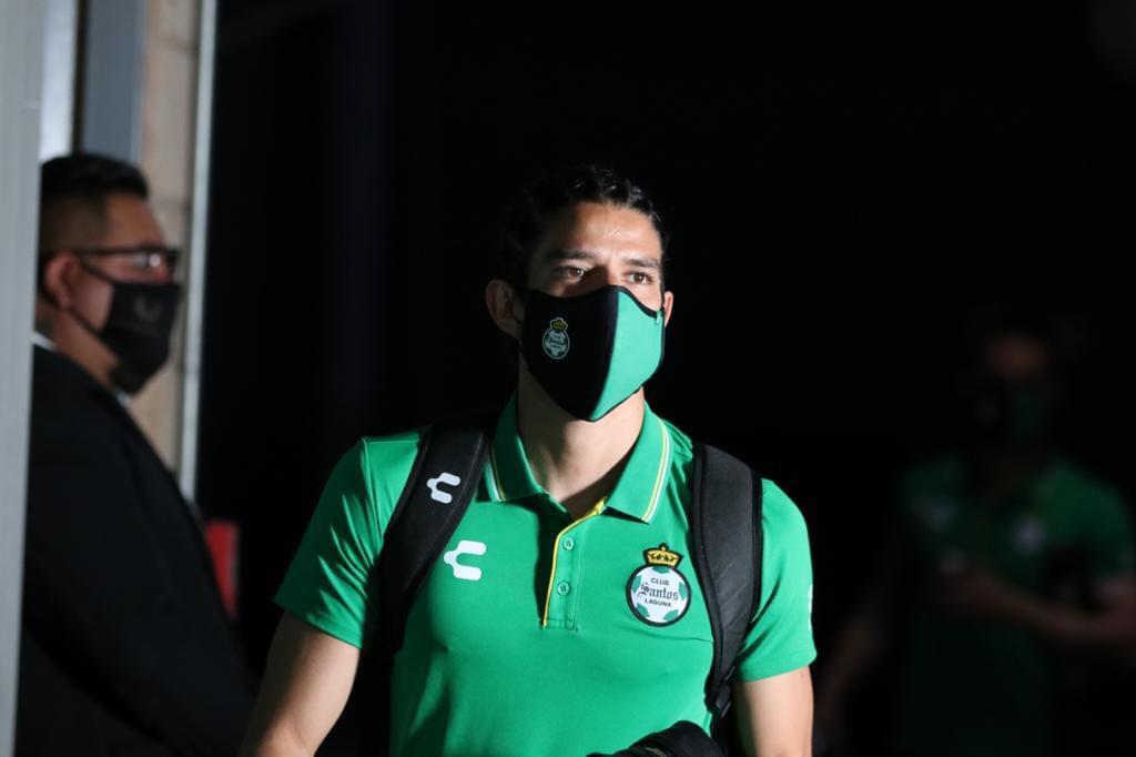 CUBREBOCAS BICOLOR SANTOS