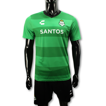 KIT OFICIAL DE ENTRENAMIENTO ACADEMIA SANTOS PARA ADULTO