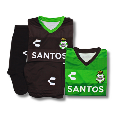 KIT DE ENTRENAMIENTO OFICIAL SANTOS PARA NIÑO