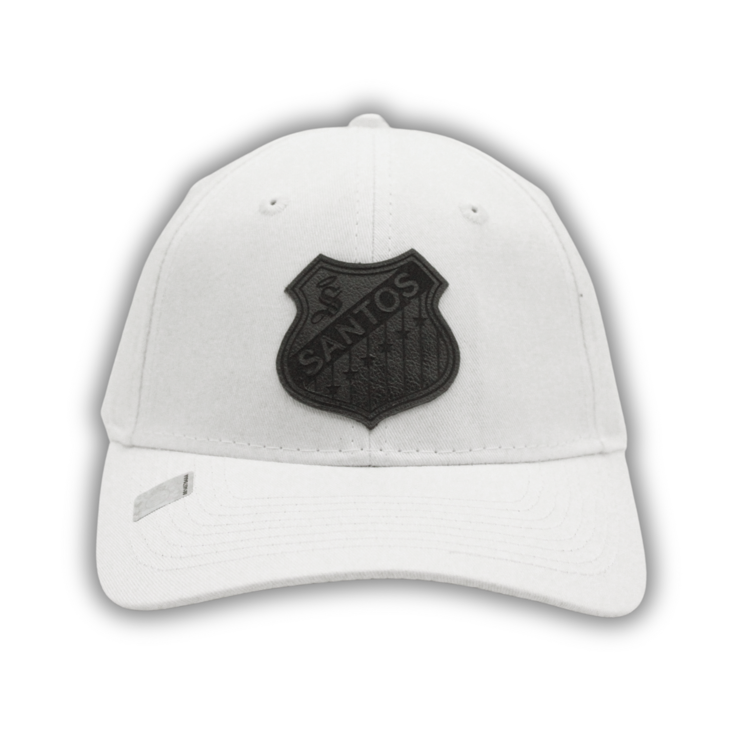 GORRA CASUAL EN COLOR BLANCO CON ESCUDO RETRO