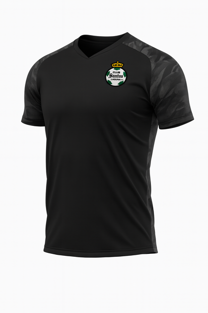 PLAYERA DEPORTIVA CAMUFLAJE CLUB SANTOS EN COLOR NEGRO